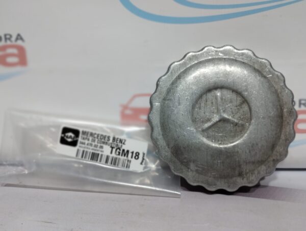 TAPA  DE COMBUSTIBLE MERCEDES BENZ GAS OIL            312 470 12 05 - NAP TGM18