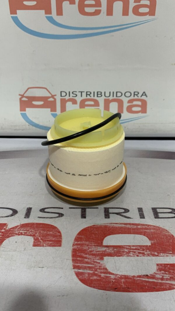 FILTRO EMAFI IMPORTADO DE COMBUSTIBLE PARA: 
TOYOTA HILUX 2500 TD 16V 102CV 2005 >
TOYOTA FORTUNER APLICACIONES PARA LATINOAMERICA - 2.8 174CV 
MITSUBISHI L 200 3,2 16V DOHC TURBO TRITON HPE 2009 > - EFC 0012  (EFC 0012 MC 028 JFC-207/2 C 10353 ECOGS3104 - PU 835x 233900L010)