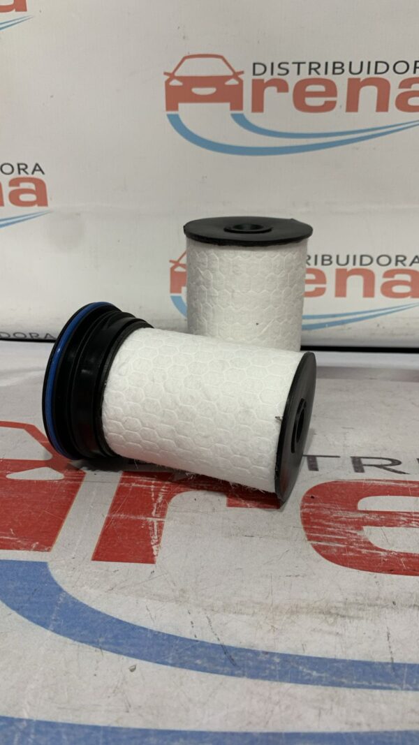 FILTRO EMAFI IMPORTADO DE COMBUSTIBLE PARA: 
CHEVROLET S 10 2,8L 200CV 2016 >
CHEVROLET S 10 2,8 CTDI 16V 180CV 2012 >
CHEVROLET TRAILBLAZER 2,8 TURBODIESEL 2013 > - EFC 0013  ( EFC 0013 MC 034 FCD-0777 - ECOGS3122 - - 94771044)