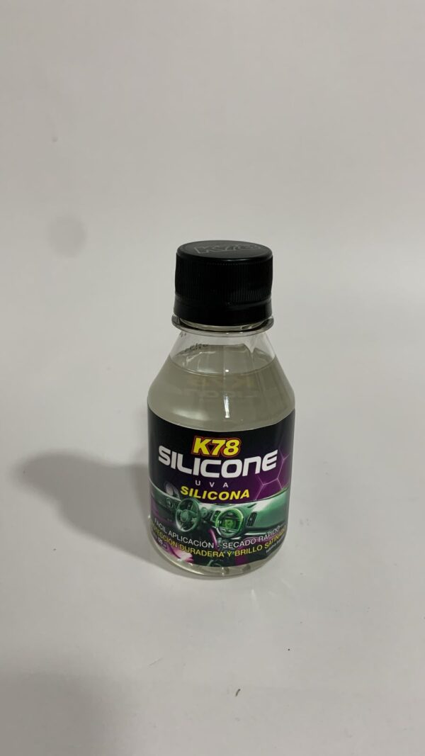 SILICONA BRILLO SATINADO AROMATIZADA 125 cc (UVA)- K78 201U